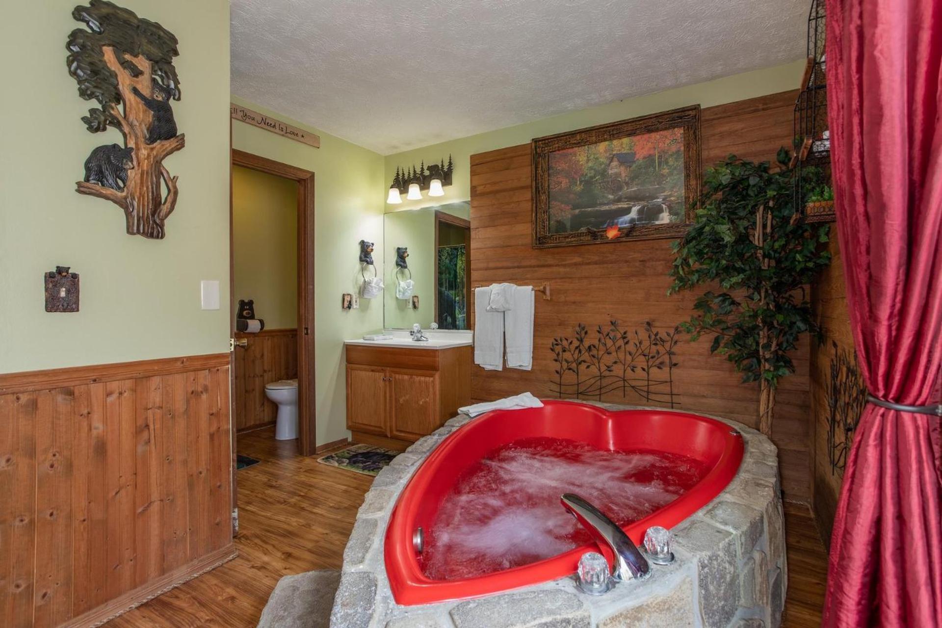 Bear Mountain Hollow-Free Dollywood Ticket- Cozy Cabin With A Hot Tub, Arcade & Deck Close To Town 비둘기 포지 외부 사진